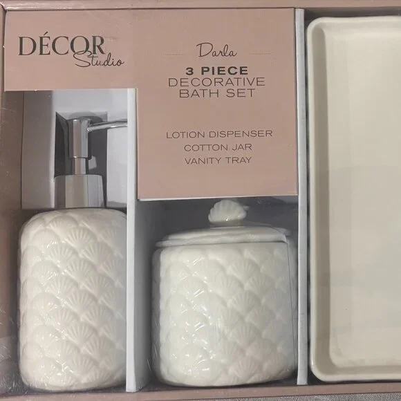 Decor Studio Darla 3-Piece Bath Accessory Set White Shell Design MSRP $60 - Picture 2 of 2